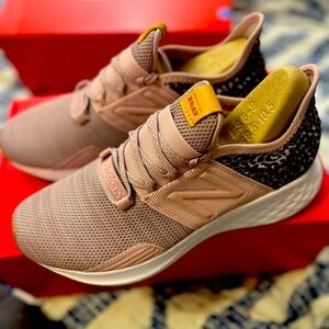 New Balance Fresh Foam (Rose)